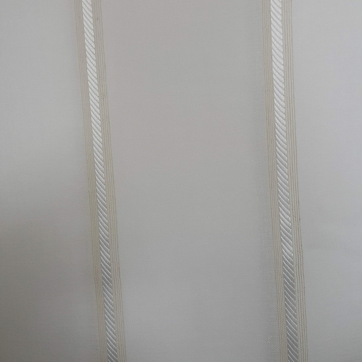 PERDEA READY MADE 3.0M X 2.45M